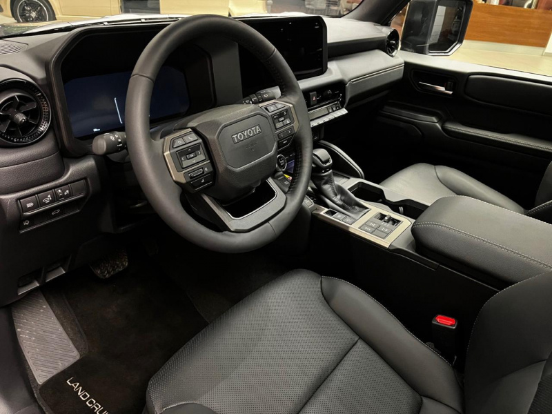 Toyota Land Cruiser Prado 2.4 AT 4WD, 2024