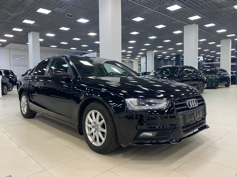 AUDI A4 1,8 2012