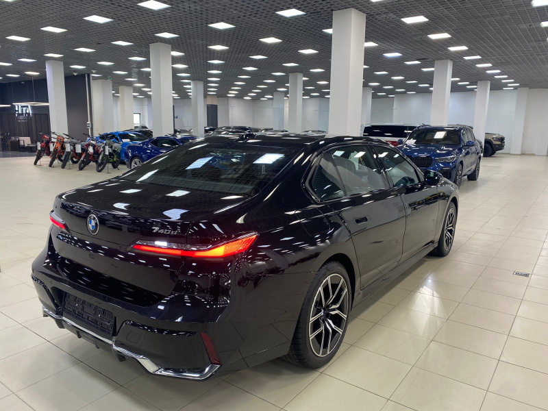 BMW 740d, 2023