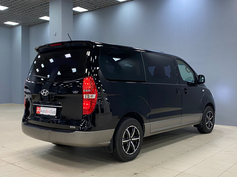 Hyundai Grand Starex 2.5 AT, 2016