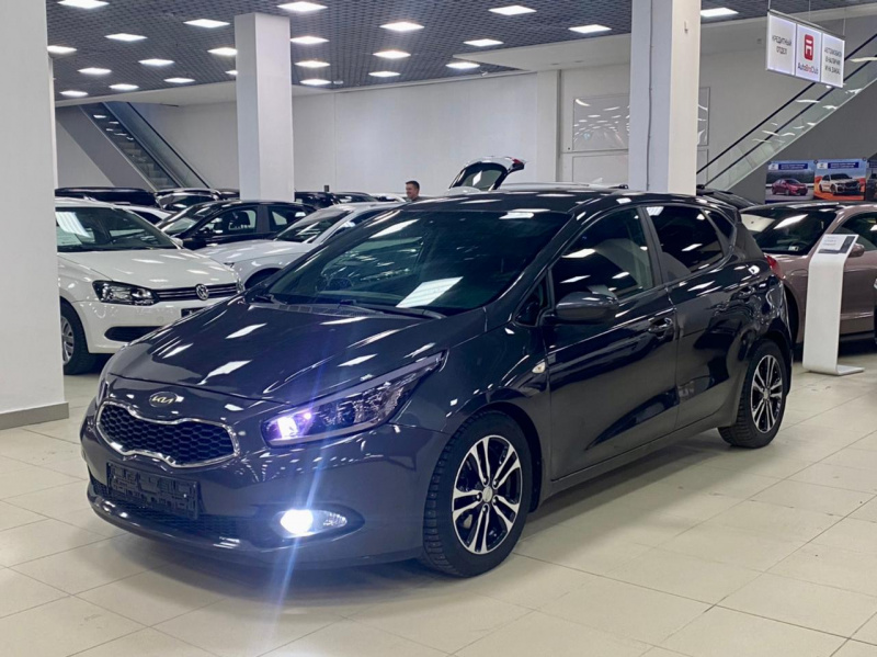 Kia Ceed, 1.6, AT, 2013