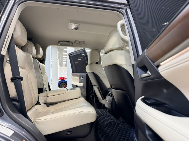 Lexus LX450D AT, 2016