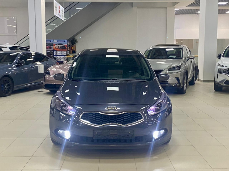 Kia Ceed, 1.6, AT, 2013