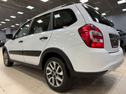 LADA Granta Cross 1.6 MT, 2023