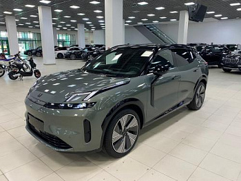 Lynk & Co 08 1.5 AT, 2024