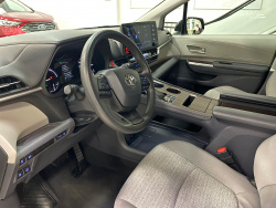 Toyota Sienna 2.5 AT, 2022