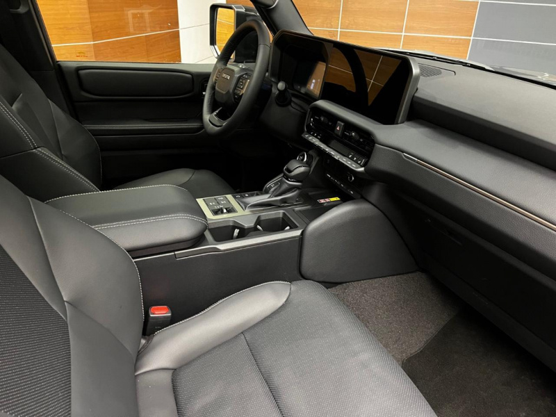 Toyota Land Cruiser Prado 2.4 AT 4WD, 2024