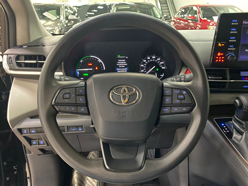 Toyota Sienna 2.5 AT, 2022