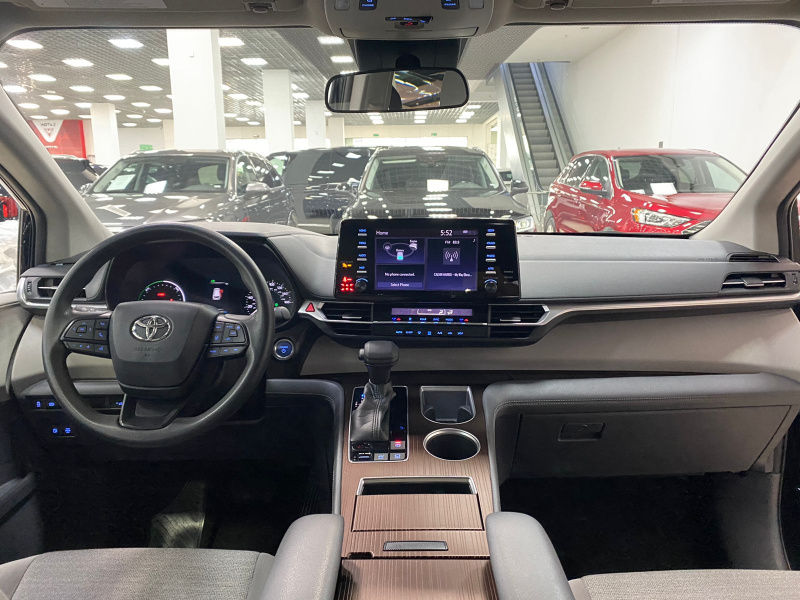 Toyota Sienna 2.5 AT, 2022