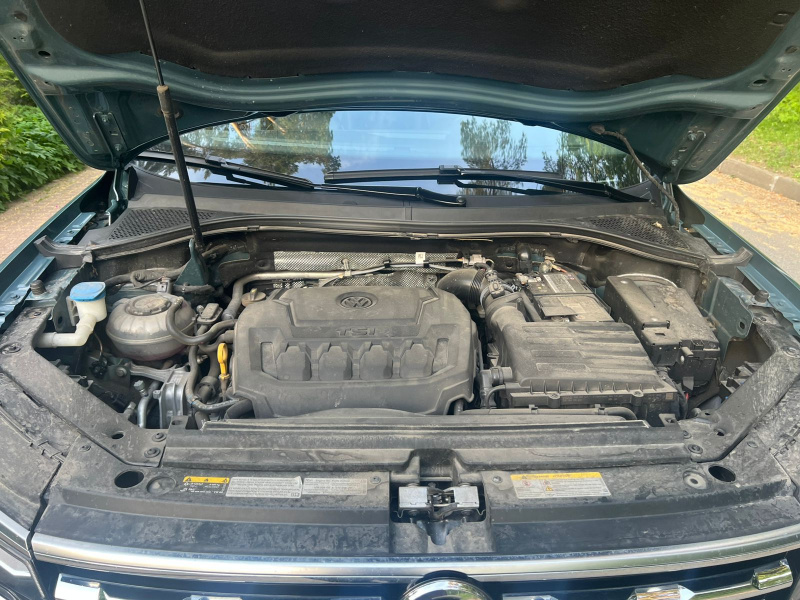 Volkswagen Tiguan 2.0 2021г