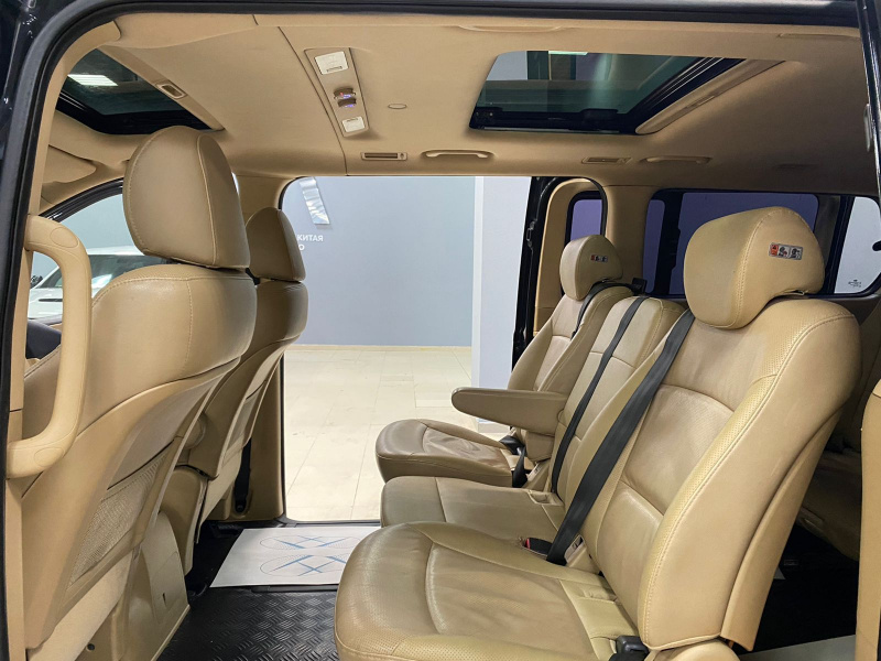 Hyundai Grand Starex 2.5 AT, 2016