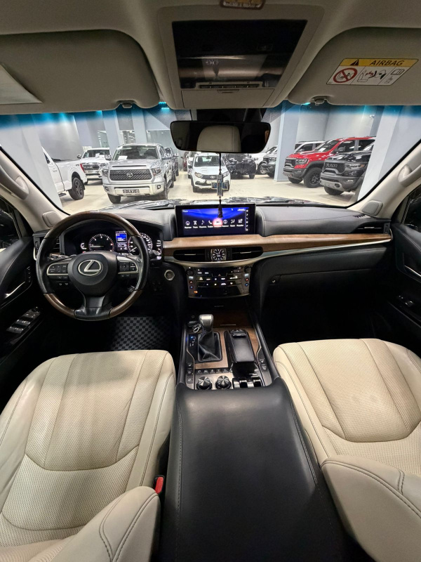Lexus LX450D AT, 2016