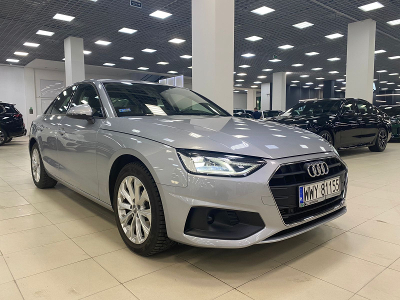 AUDI A4 2.0 2020г