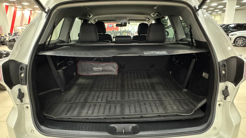Toyota Highlander 3.5 AT, 2014,