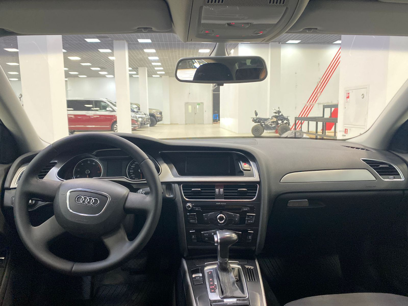 AUDI A4 1,8 2012