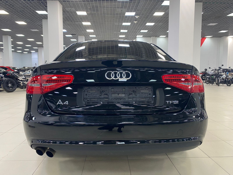 AUDI A4 1,8 2012