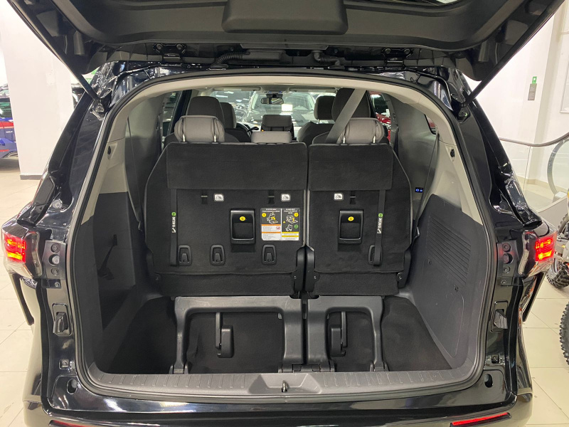 Toyota Sienna 2.5 AT, 2022