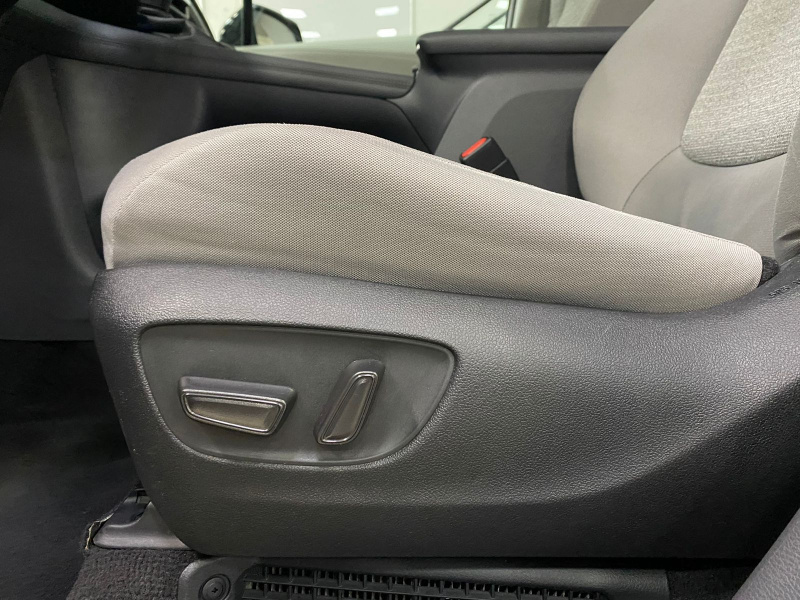 Toyota Sienna 2.5 AT, 2022